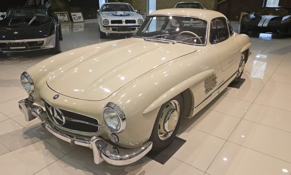 1955 MercedesBenz 300SL Gullwing 9